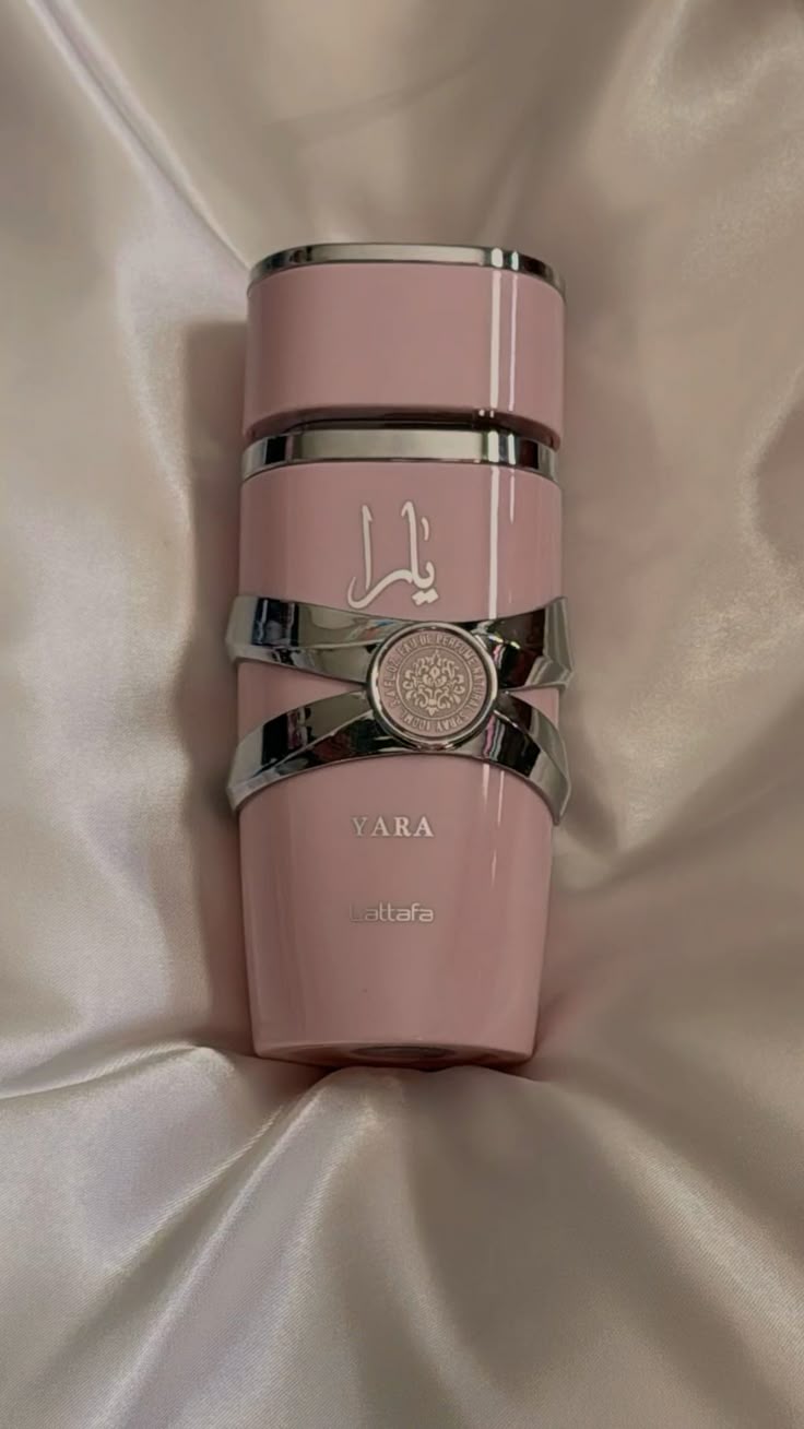 Lattafa Yara bottle close-up – clear glass teardrop shape